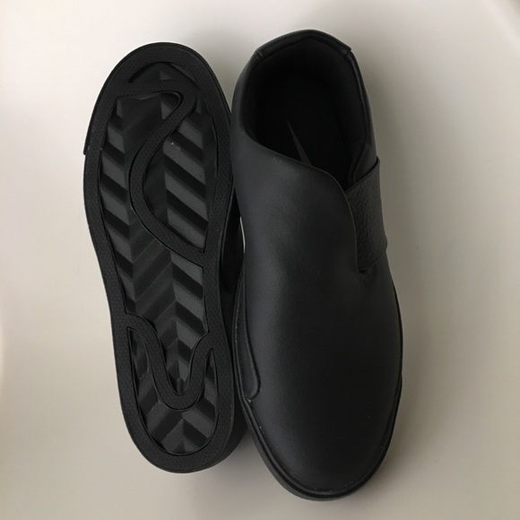 Nike All Black Sneaker Sz 6 - Picture 6 of 8